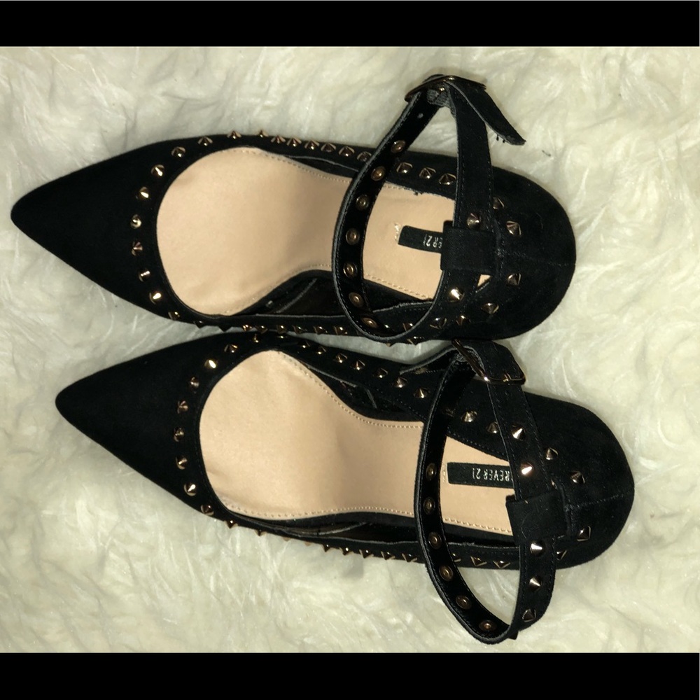 Heels with studs